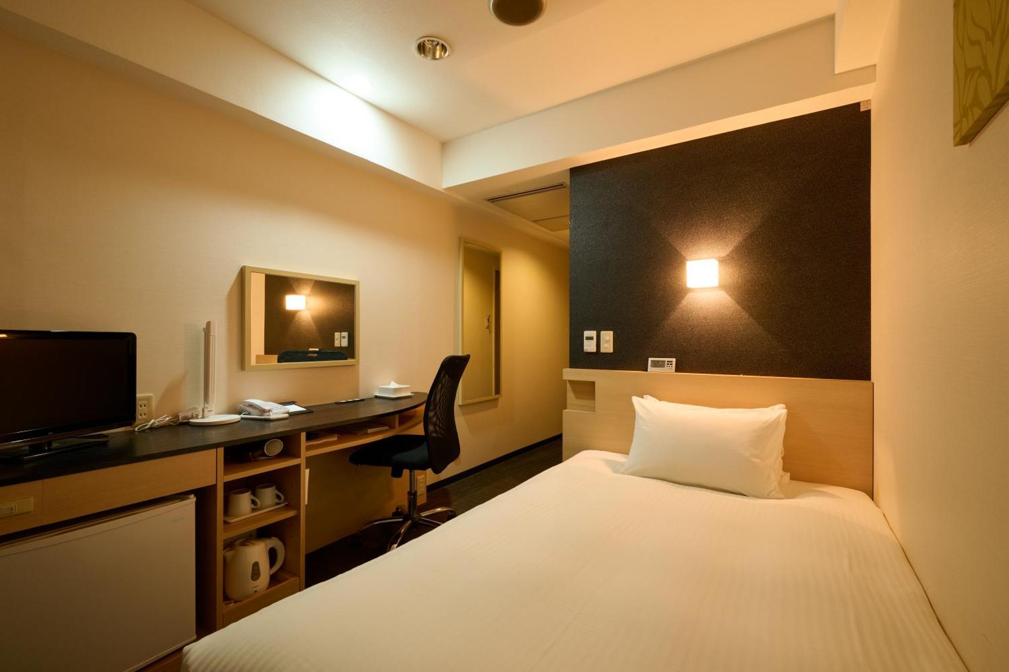 Smile Hotel Kyoto Shijo Bagian luar foto